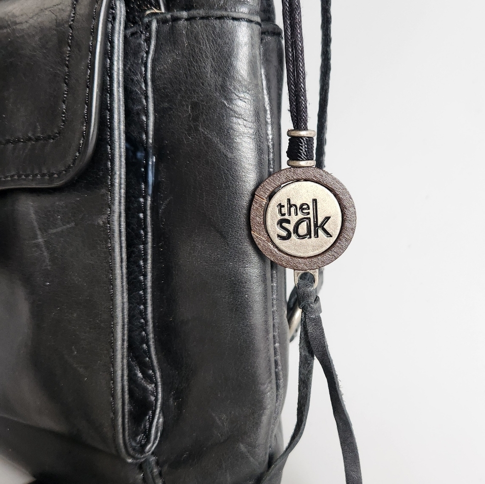 The Sak Ventura Flap Leather Organizer Crossbody Black Mandala Hang Tag - Picture 3 of 14